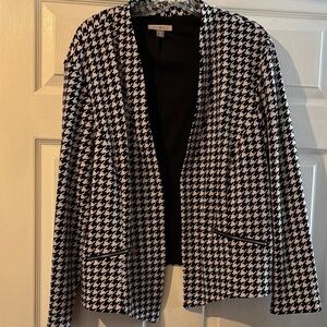 Roz & Ali Black and White Houndstooth Blazer